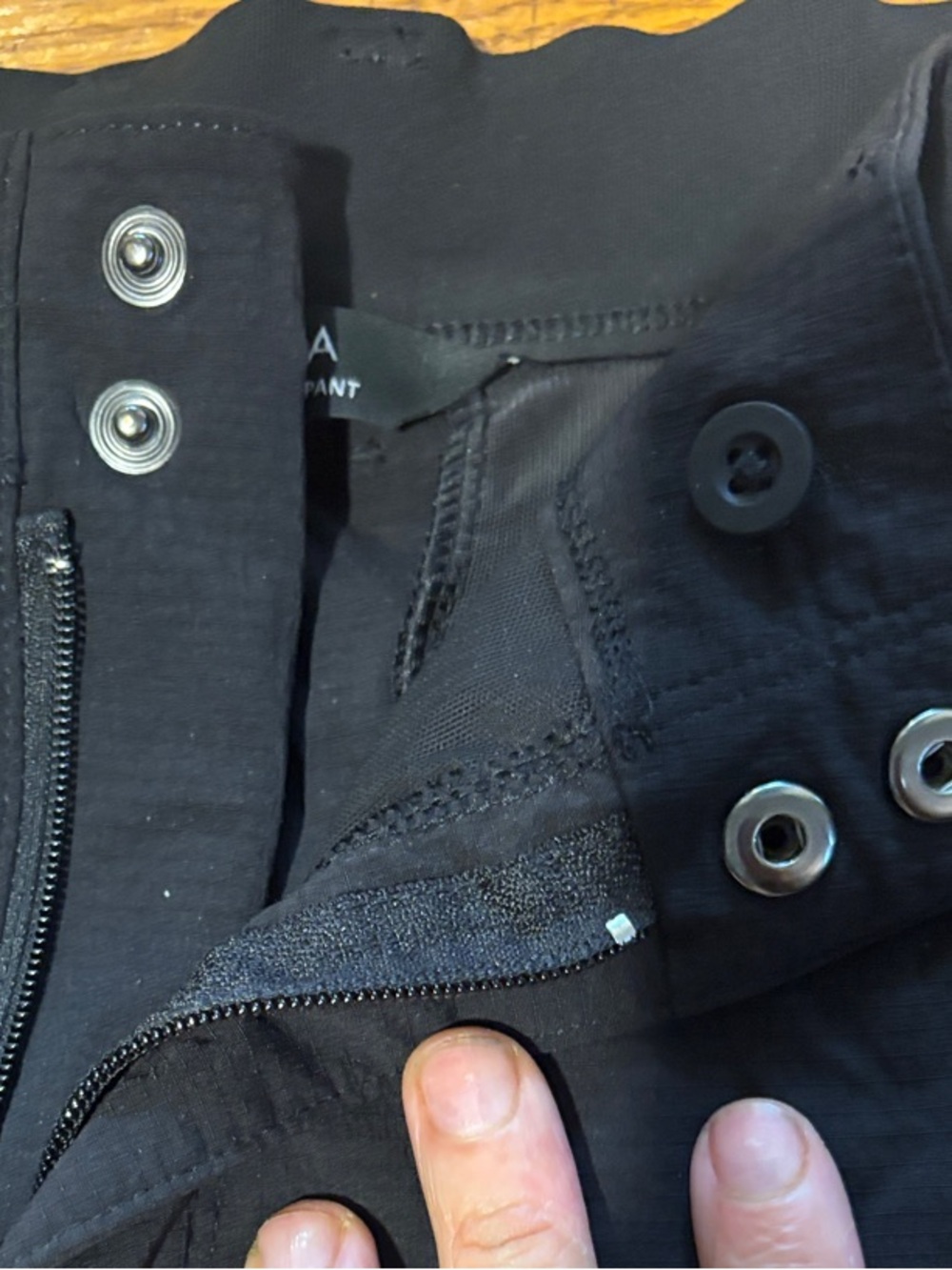 Athleta Black Women's tech Pants with Cargo Pocket - Picture 3 of 9